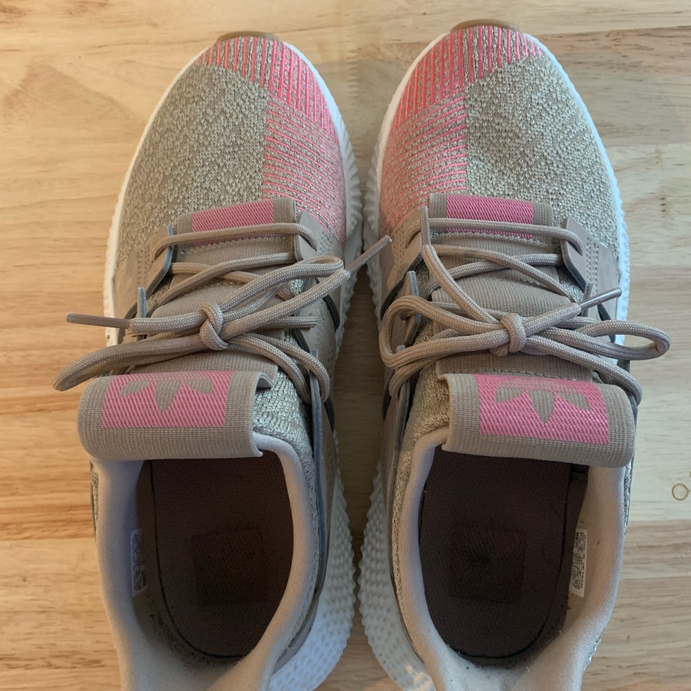 Adidas casual sneakers